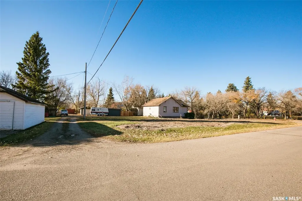 204 Chipman Street Luseland SK S0L 2A0
