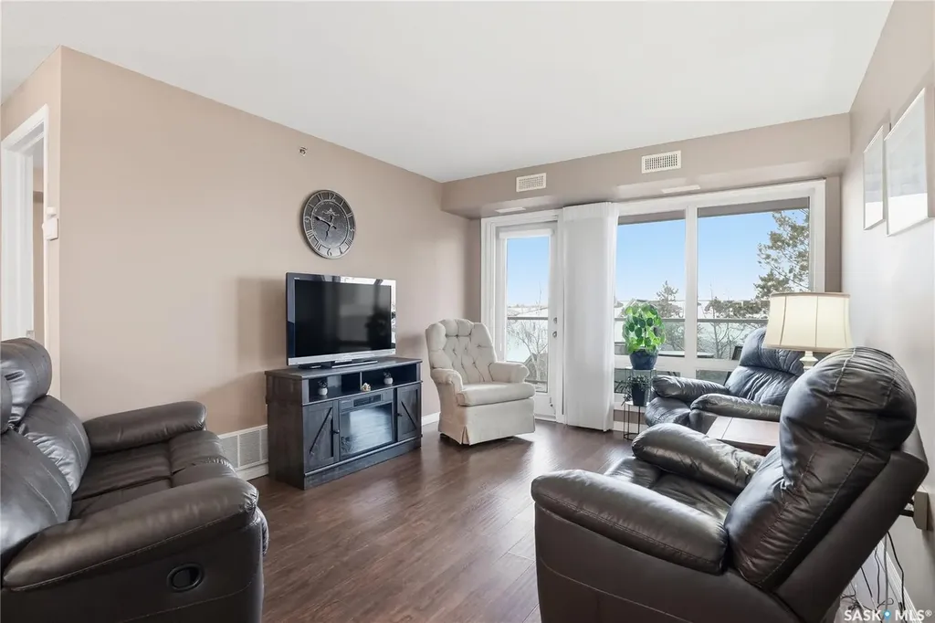 2221 Adelaide Street Saskatoon SK S7J 5L9