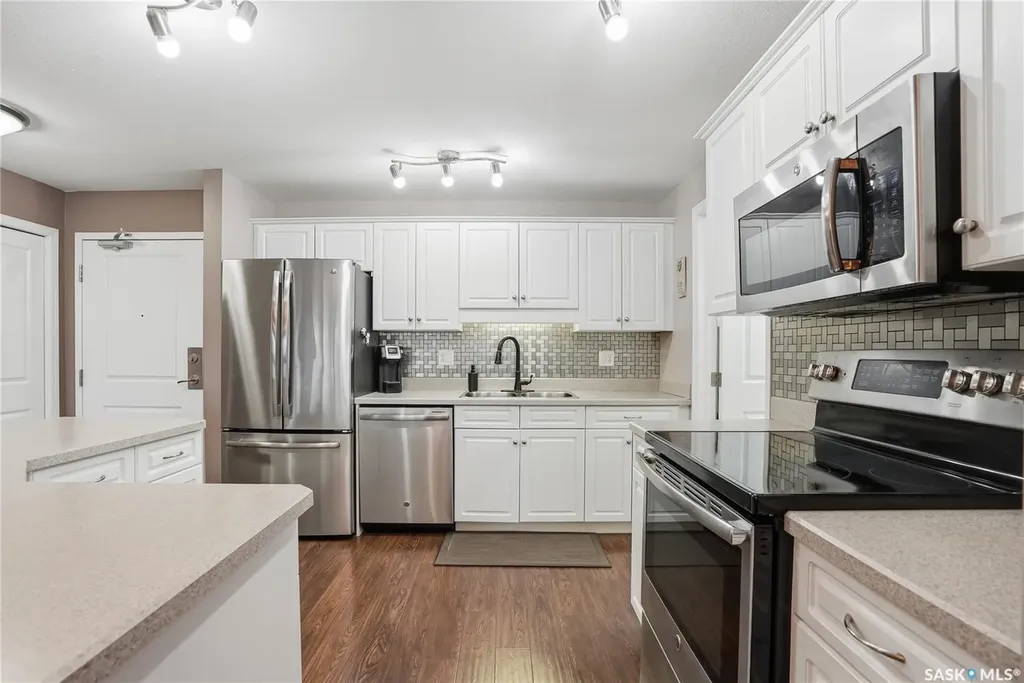 2221 Adelaide Street Saskatoon SK S7J 5L9