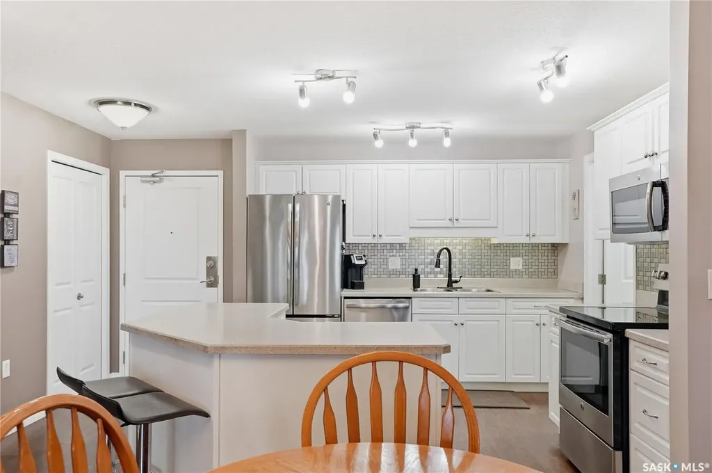 2221 Adelaide Street Saskatoon SK S7J 5L9