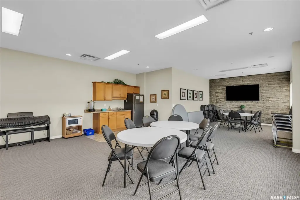 2221 Adelaide Street Saskatoon SK S7J 5L9
