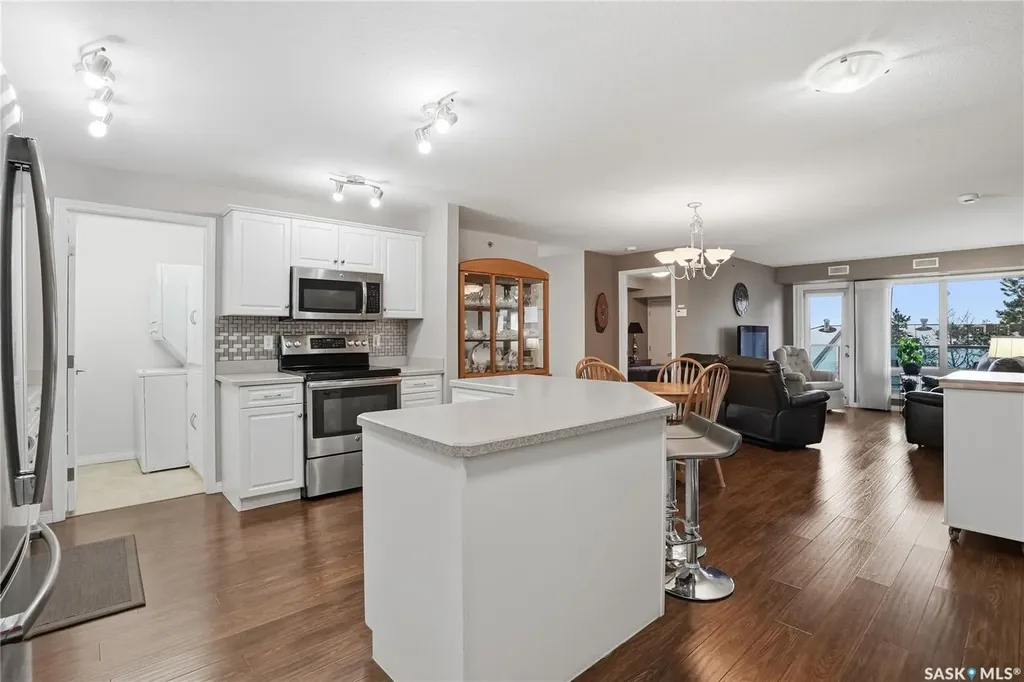 2221 Adelaide Street Saskatoon SK S7J 5L9