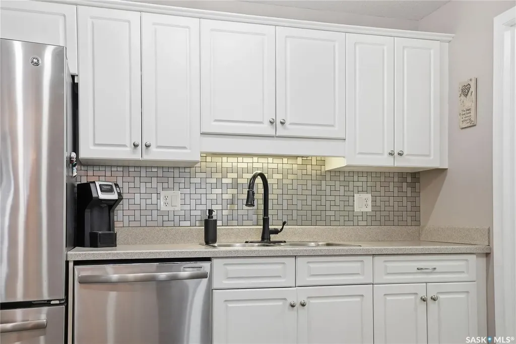 2221 Adelaide Street Saskatoon SK S7J 5L9