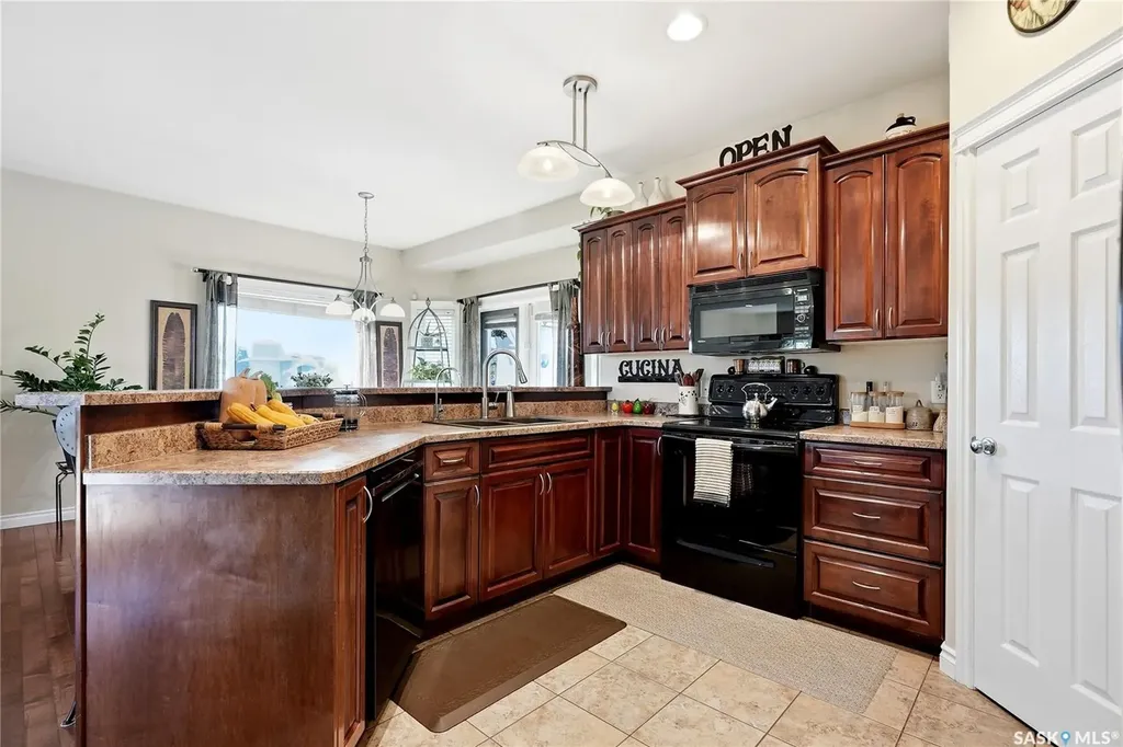 263 Beechmont Crescent Saskatoon SK S7V 1C8