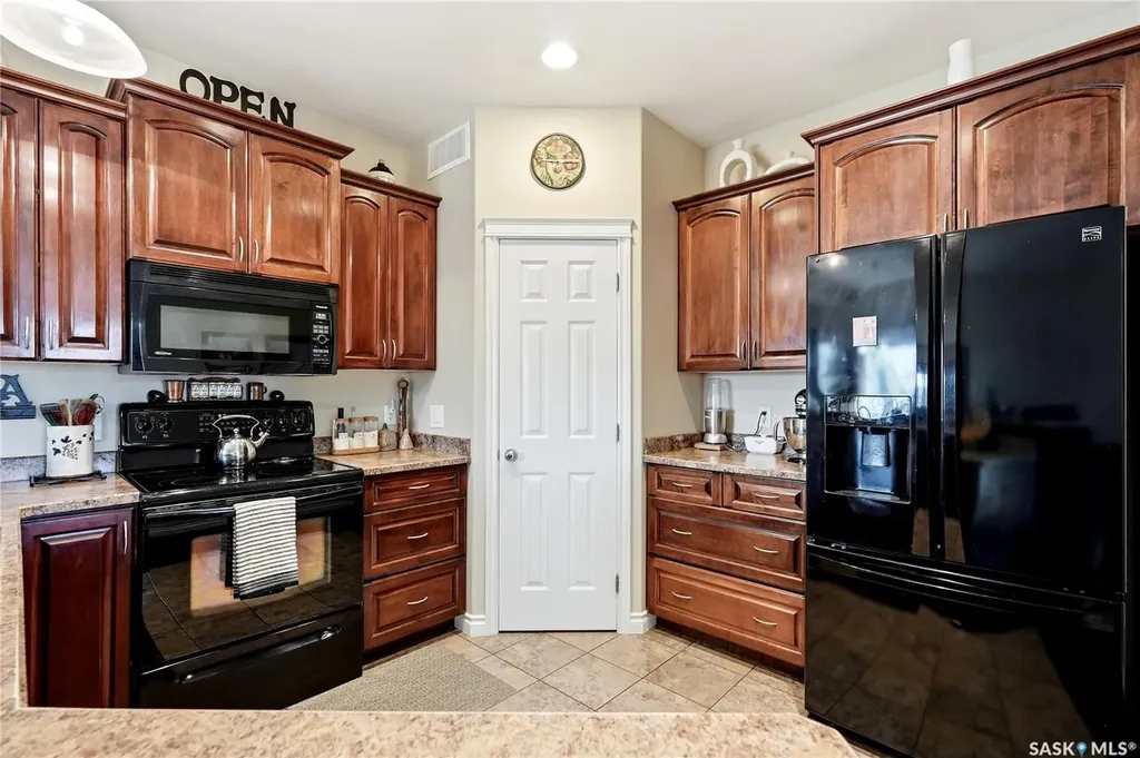 263 Beechmont Crescent Saskatoon SK S7V 1C8