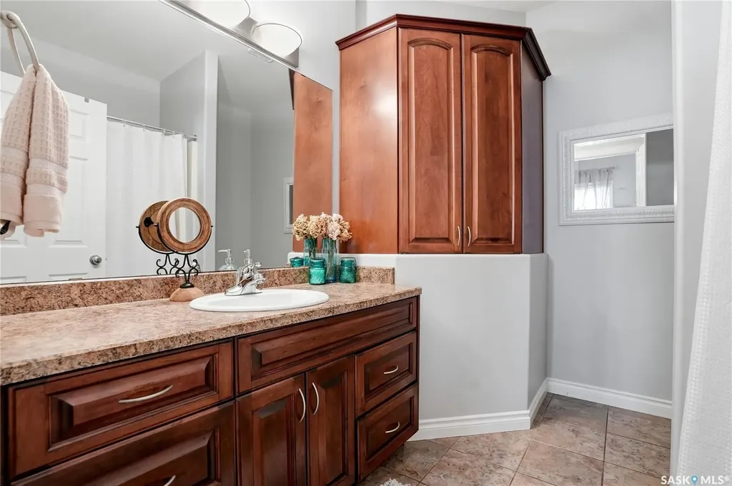 263 Beechmont Crescent Saskatoon SK S7V 1C8