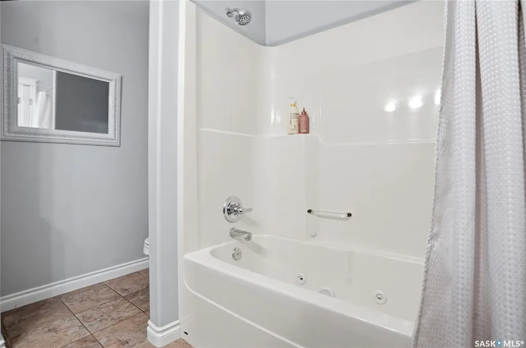 263 Beechmont Crescent Saskatoon SK S7V 1C8