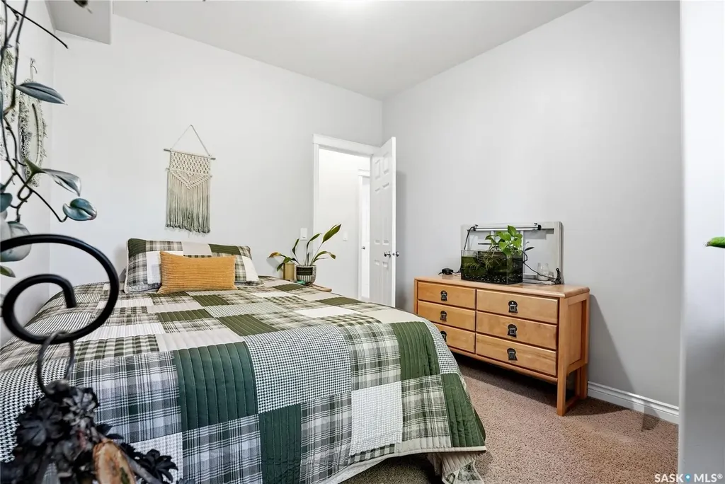 263 Beechmont Crescent Saskatoon SK S7V 1C8