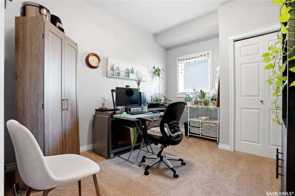 263 Beechmont Crescent Saskatoon SK S7V 1C8