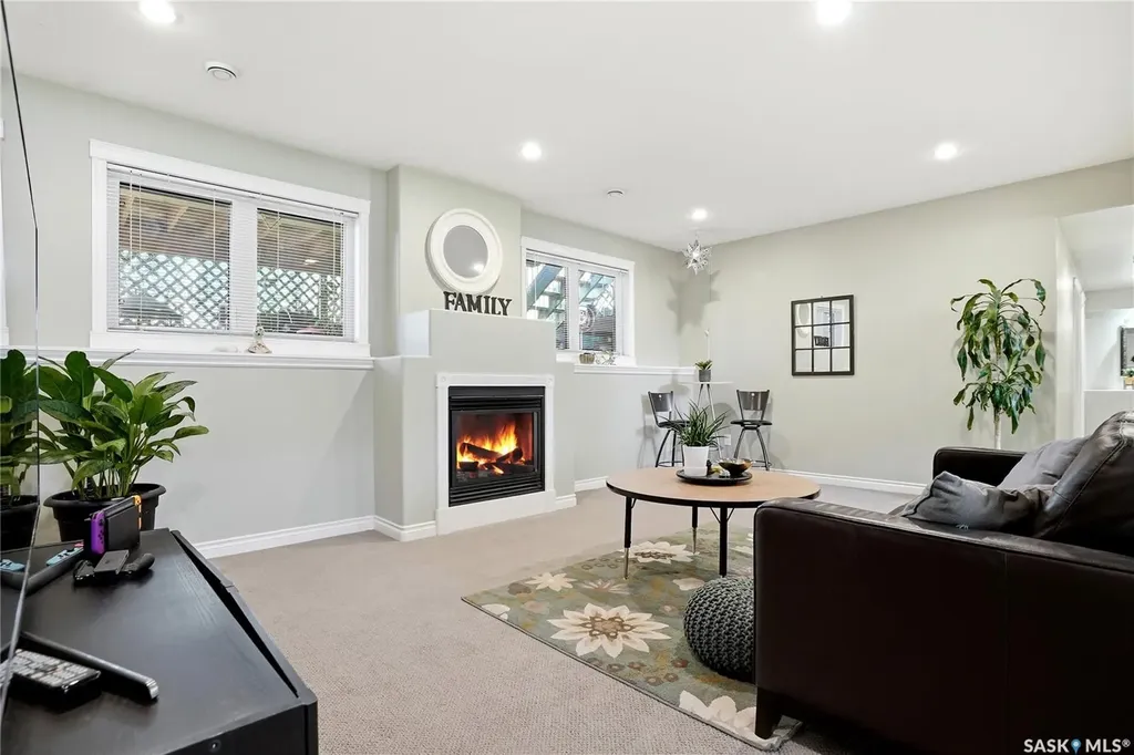 263 Beechmont Crescent Saskatoon SK S7V 1C8