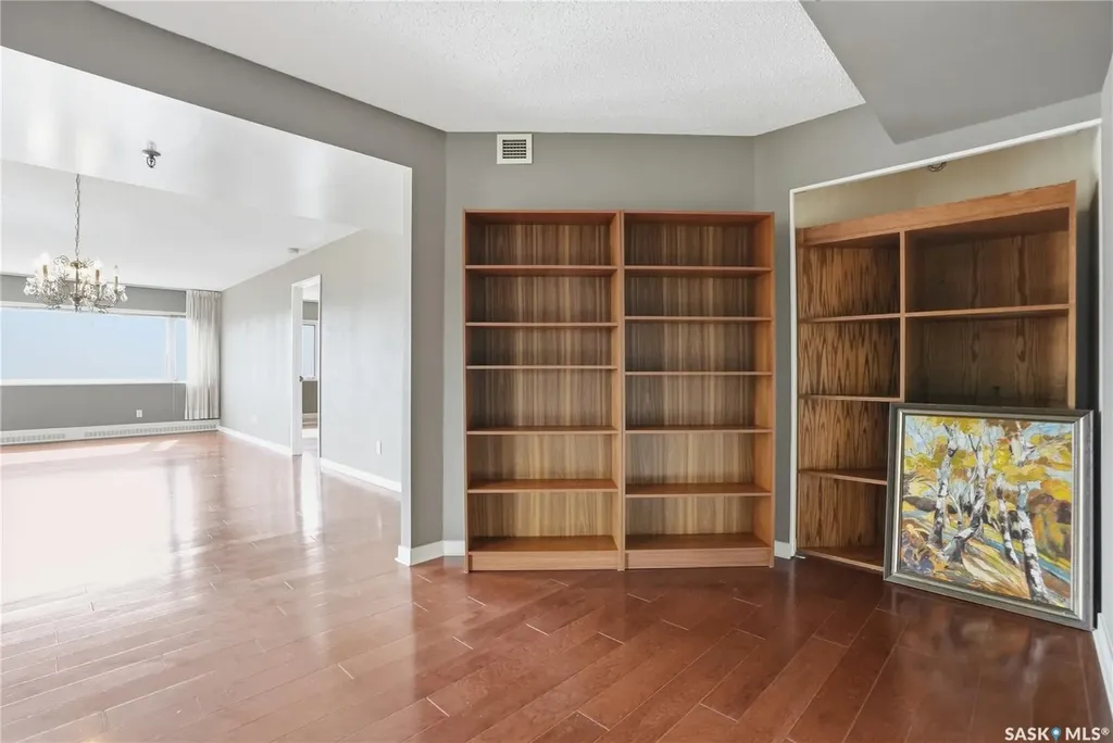 424 Spadina Crescent E Saskatoon SK S7K 6X7