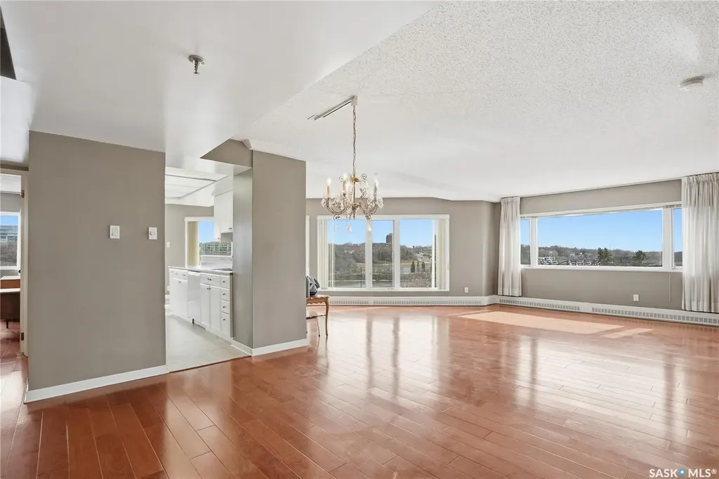 424 Spadina Crescent E Saskatoon SK S7K 6X7
