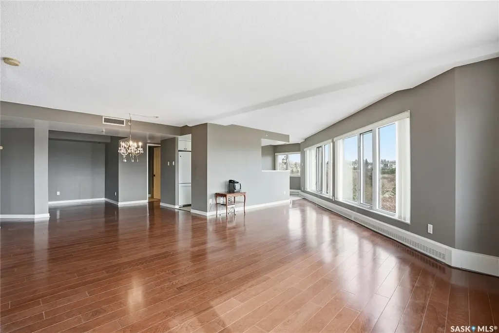 424 Spadina Crescent E Saskatoon SK S7K 6X7