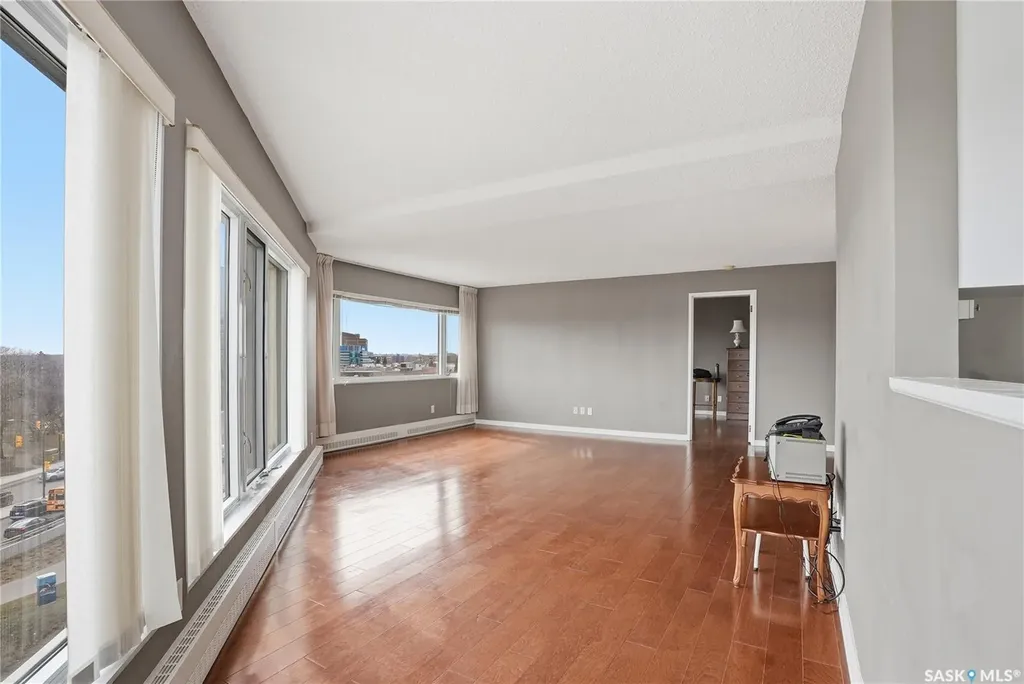 424 Spadina Crescent E Saskatoon SK S7K 6X7