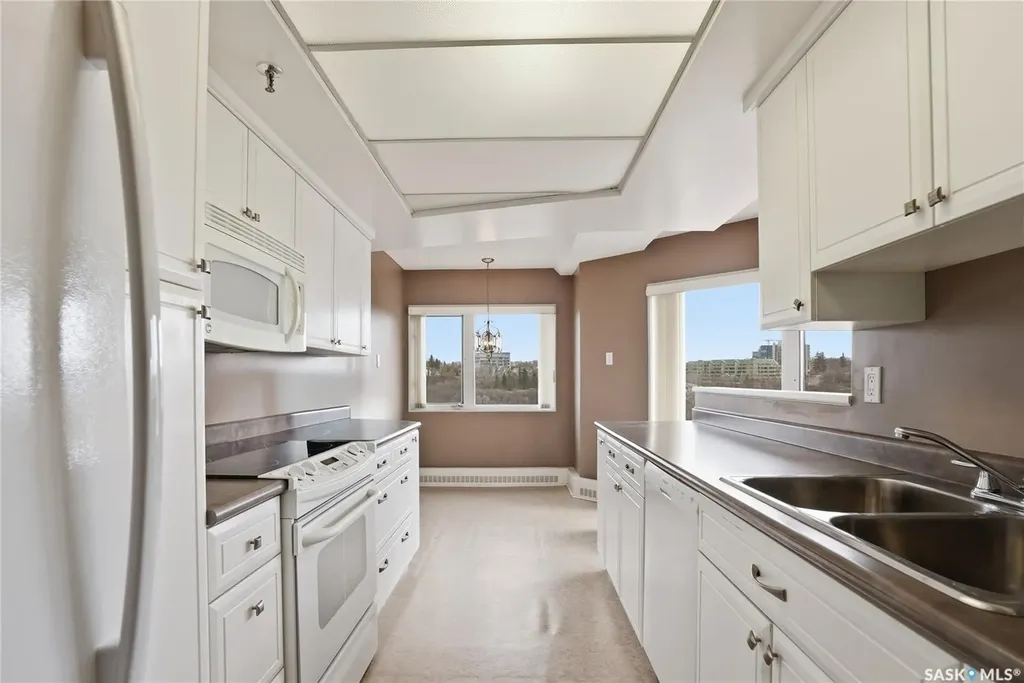 424 Spadina Crescent E Saskatoon SK S7K 6X7