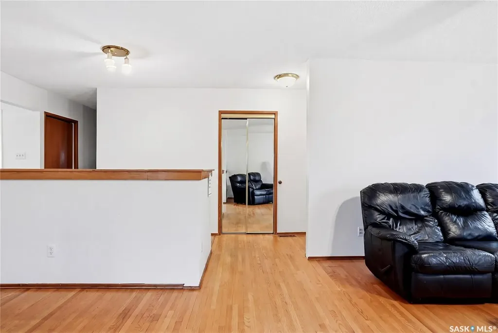 155 J.j. Thiessen Crescent Saskatoon SK S7K 5N9