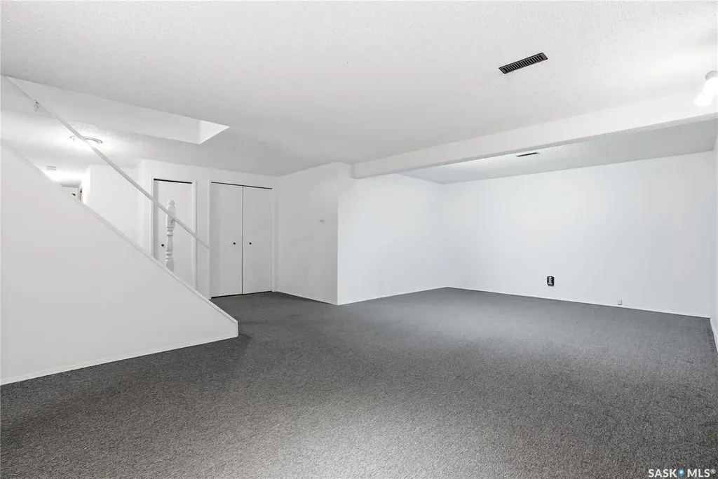 155 J.j. Thiessen Crescent Saskatoon SK S7K 5N9