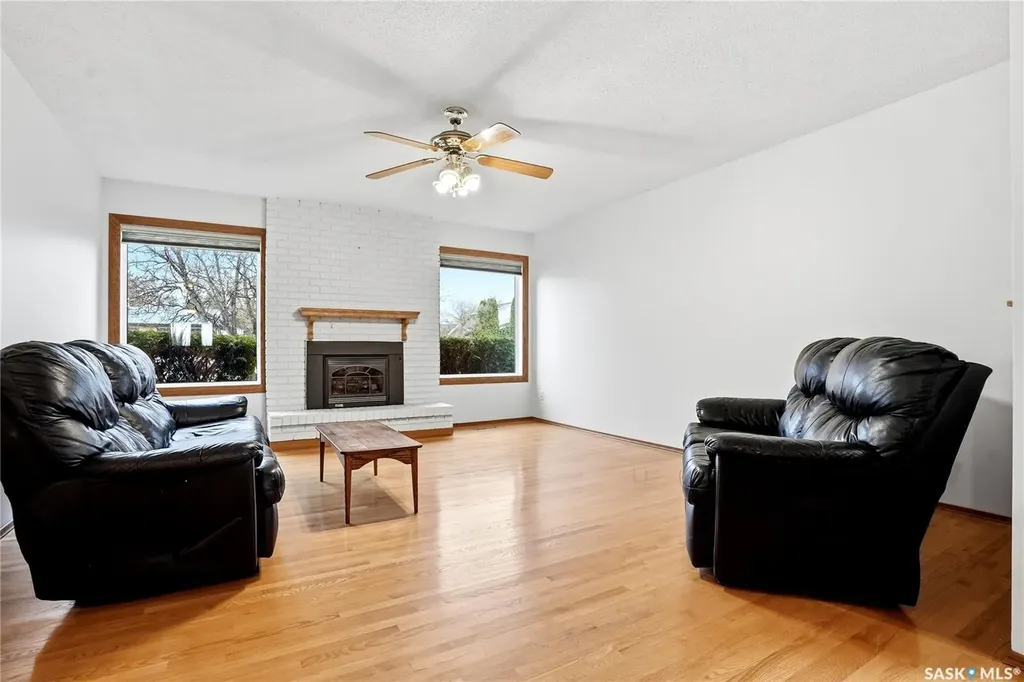 155 J.j. Thiessen Crescent Saskatoon SK S7K 5N9