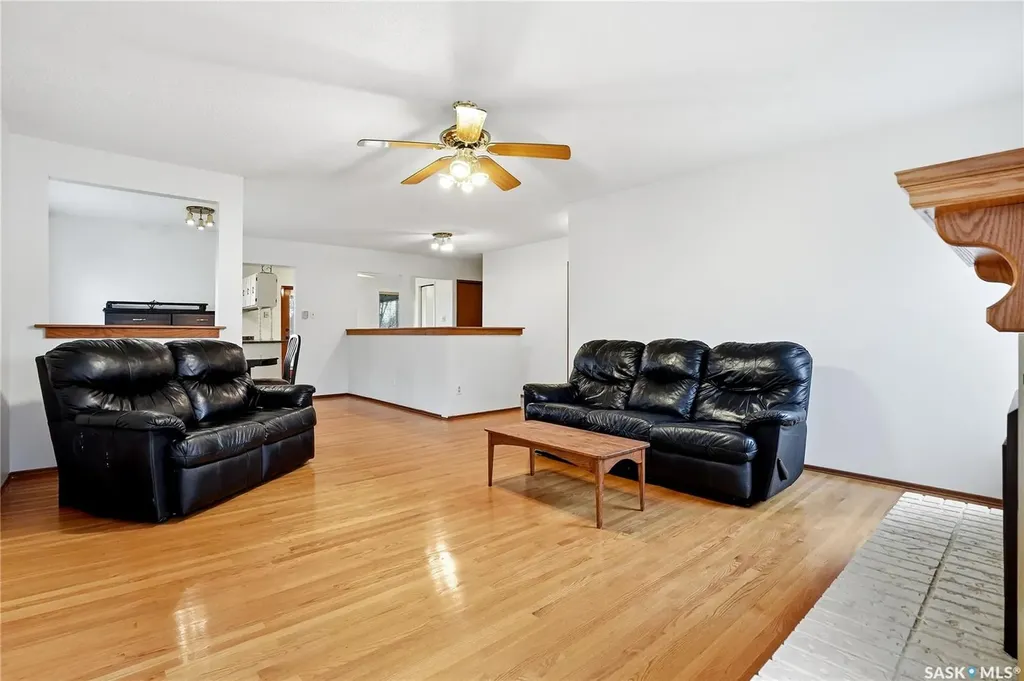 155 J.j. Thiessen Crescent Saskatoon SK S7K 5N9