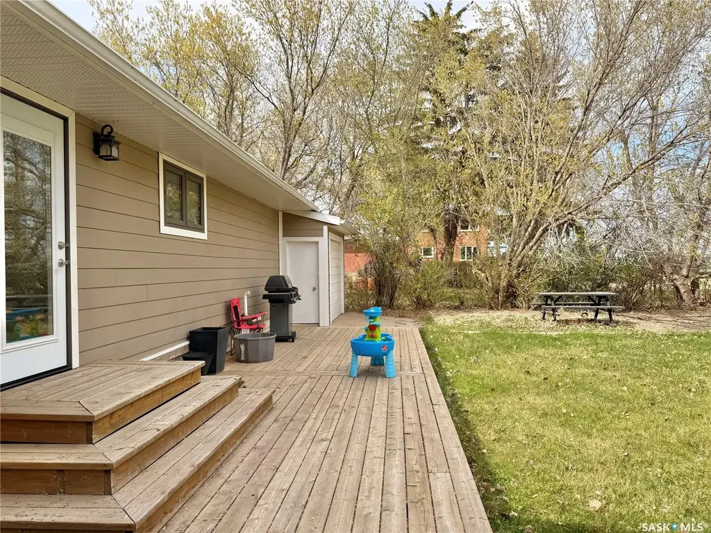211 Pangman Street Outlook SK S0L 2N0