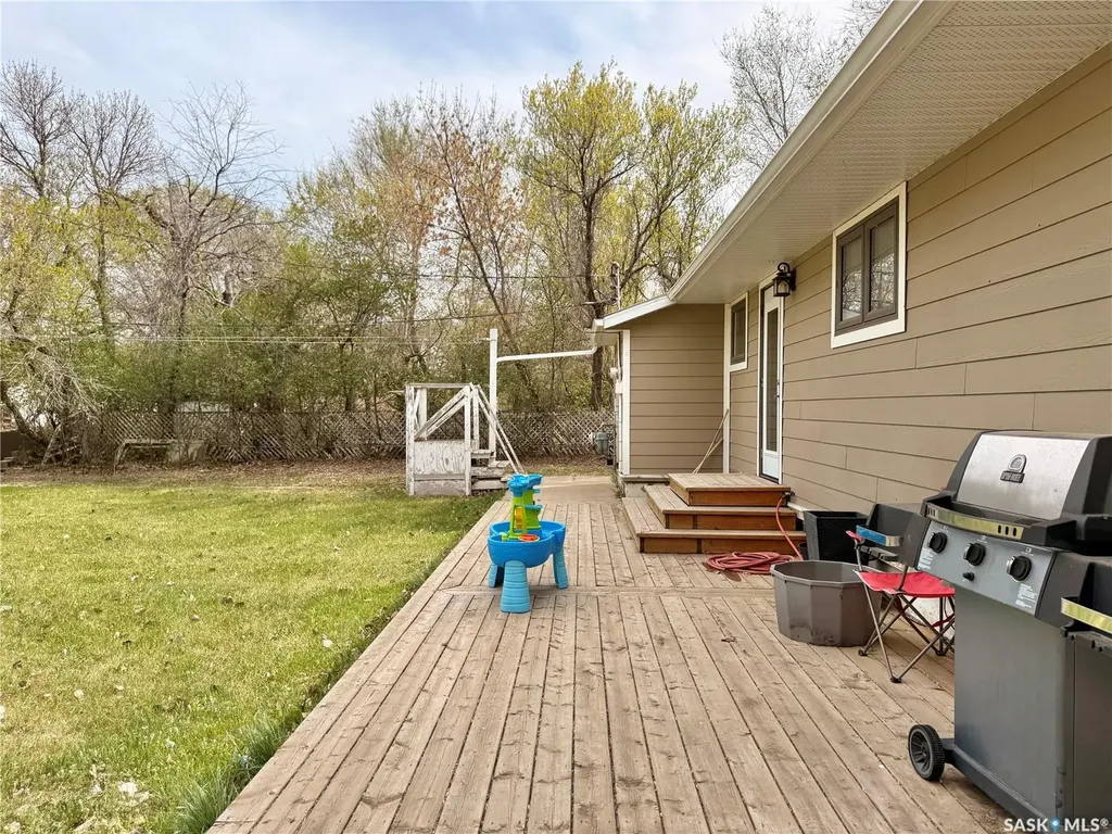 211 Pangman Street Outlook SK S0L 2N0
