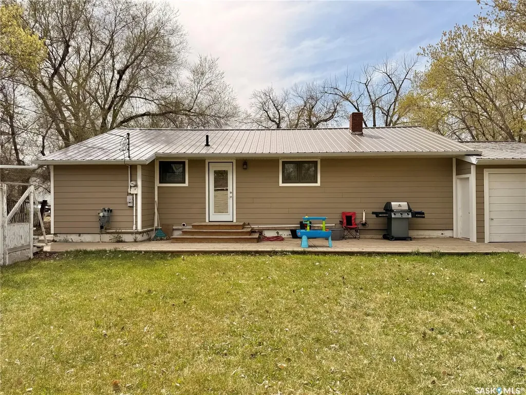211 Pangman Street Outlook SK S0L 2N0