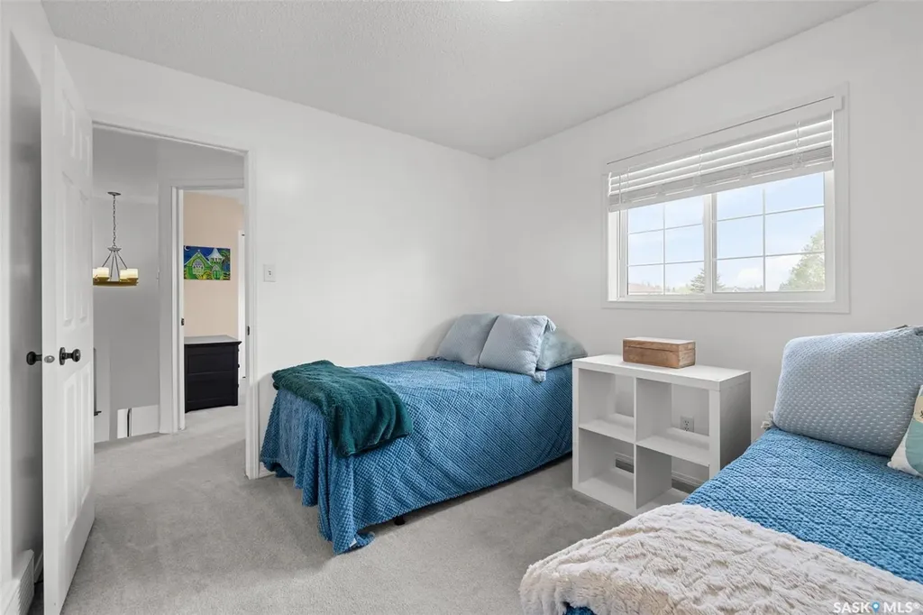 8628 Thurston Crescent Regina SK S4Y 1A3