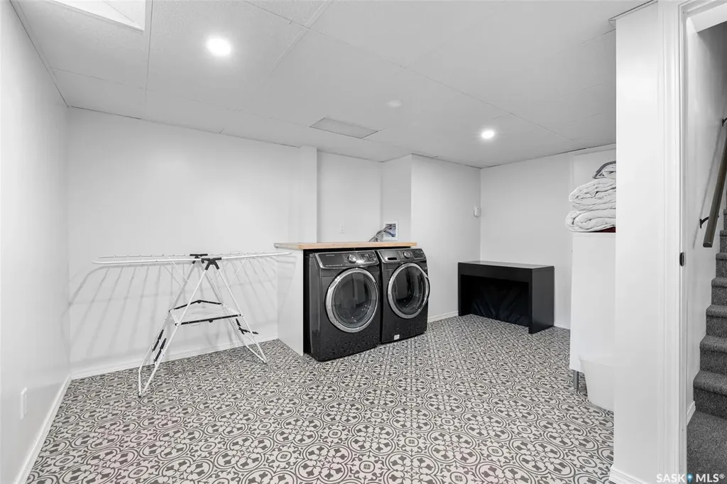 8628 Thurston Crescent Regina SK S4Y 1A3