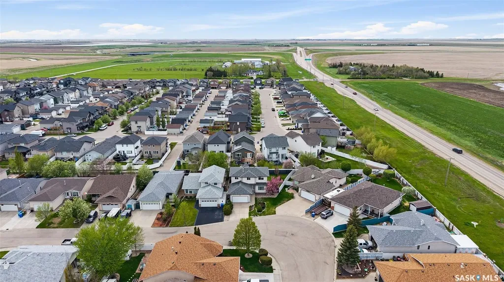 8628 Thurston Crescent Regina SK S4Y 1A3