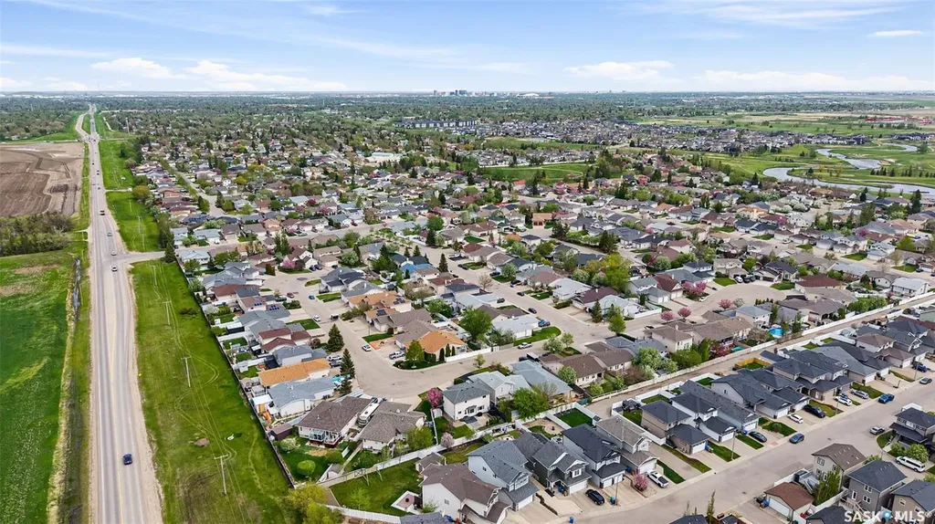 8628 Thurston Crescent Regina SK S4Y 1A3