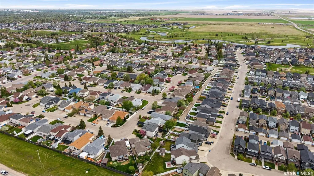 8628 Thurston Crescent Regina SK S4Y 1A3