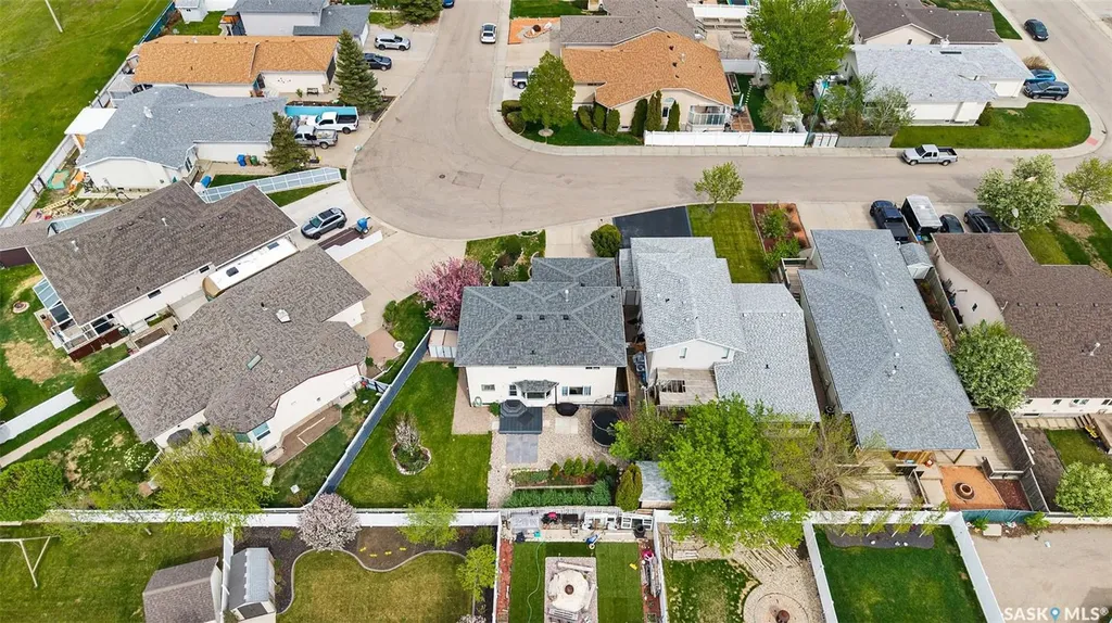 8628 Thurston Crescent Regina SK S4Y 1A3