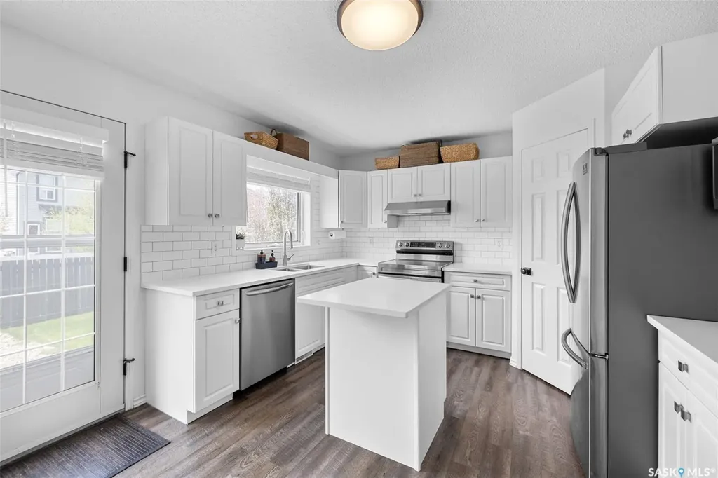8628 Thurston Crescent Regina SK S4Y 1A3