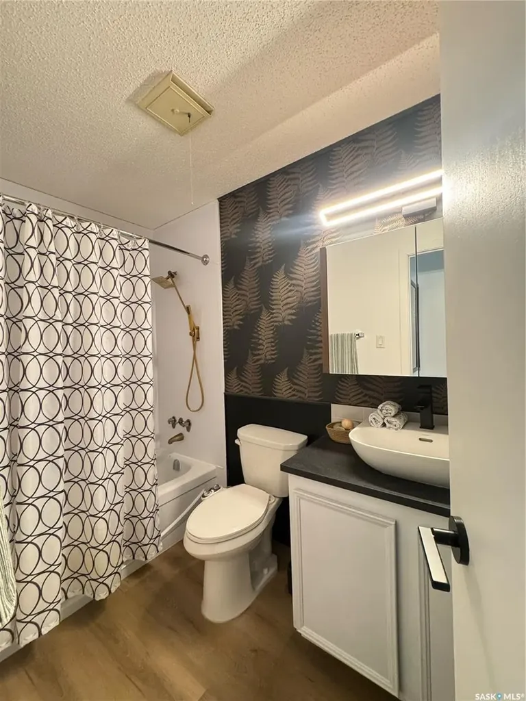 31 Rodenbush Drive Regina SK S4R 8C7