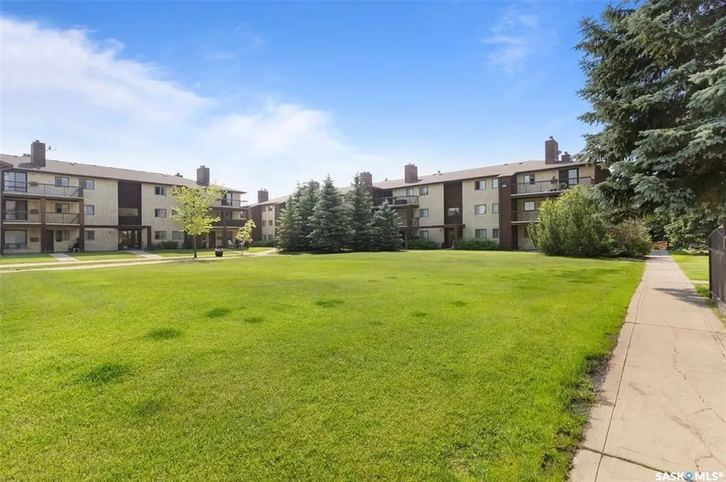 31 Rodenbush Drive Regina SK S4R 8C7
