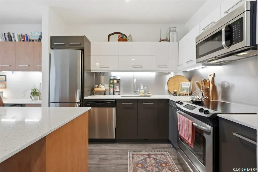 409 B Avenue S Saskatoon SK S7M 5M8