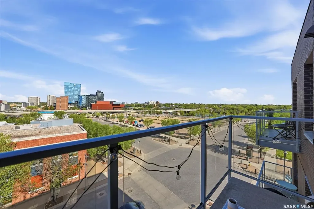 409 B Avenue S Saskatoon SK S7M 5M8