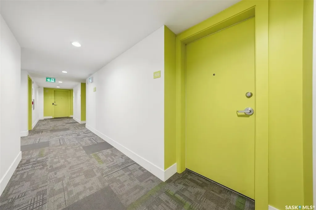 409 B Avenue S Saskatoon SK S7M 5M8