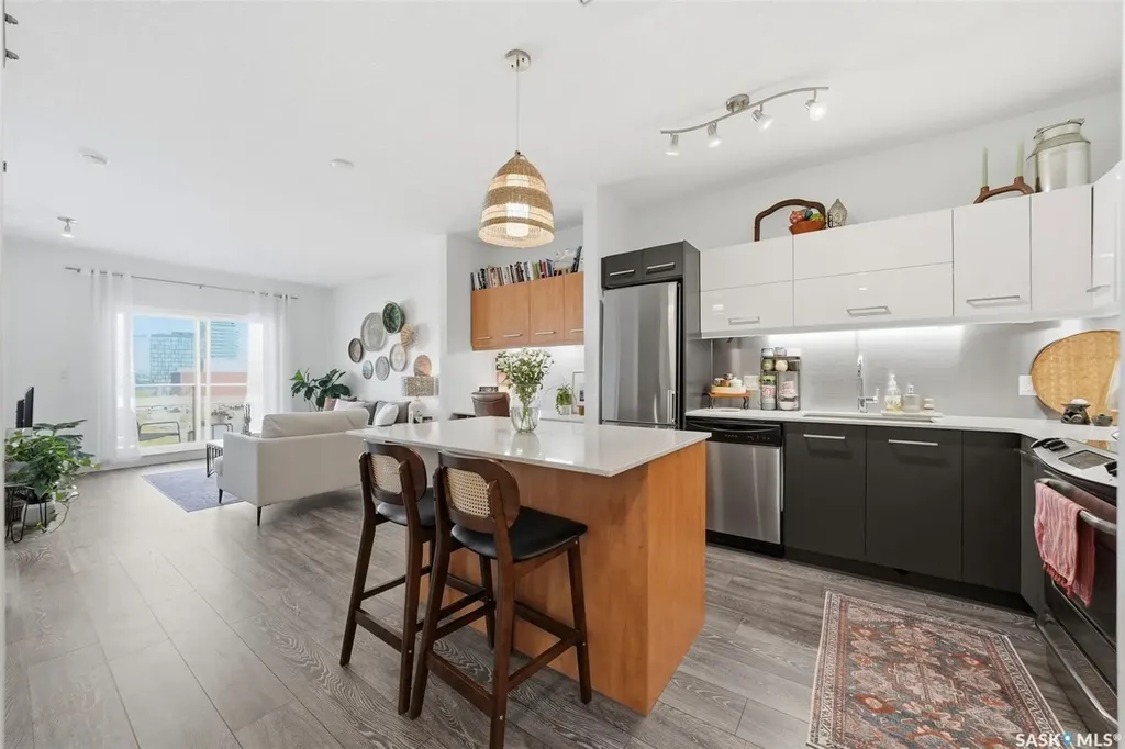 409 B Avenue S Saskatoon SK S7M 5M8