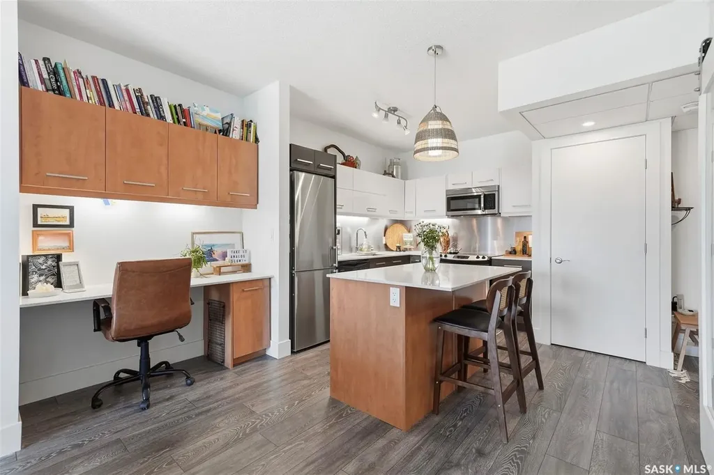 409 B Avenue S Saskatoon SK S7M 5M8