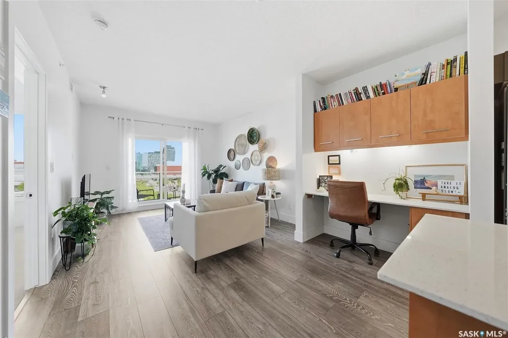 409 B Avenue S Saskatoon SK S7M 5M8