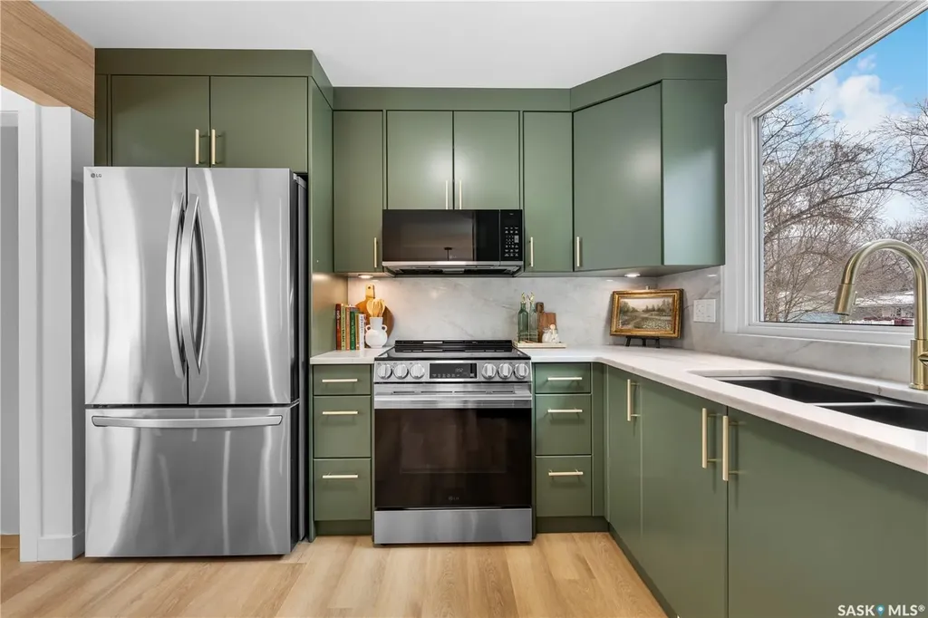73 Tibbits Road Regina SK S4S 1N5
