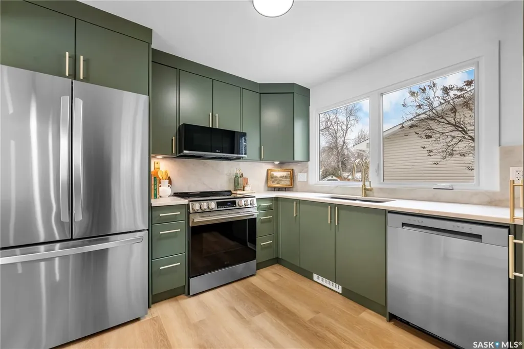 73 Tibbits Road Regina SK S4S 1N5