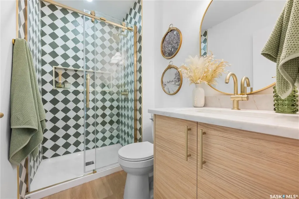73 Tibbits Road Regina SK S4S 1N5