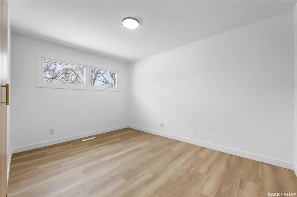 73 Tibbits Road Regina SK S4S 1N5