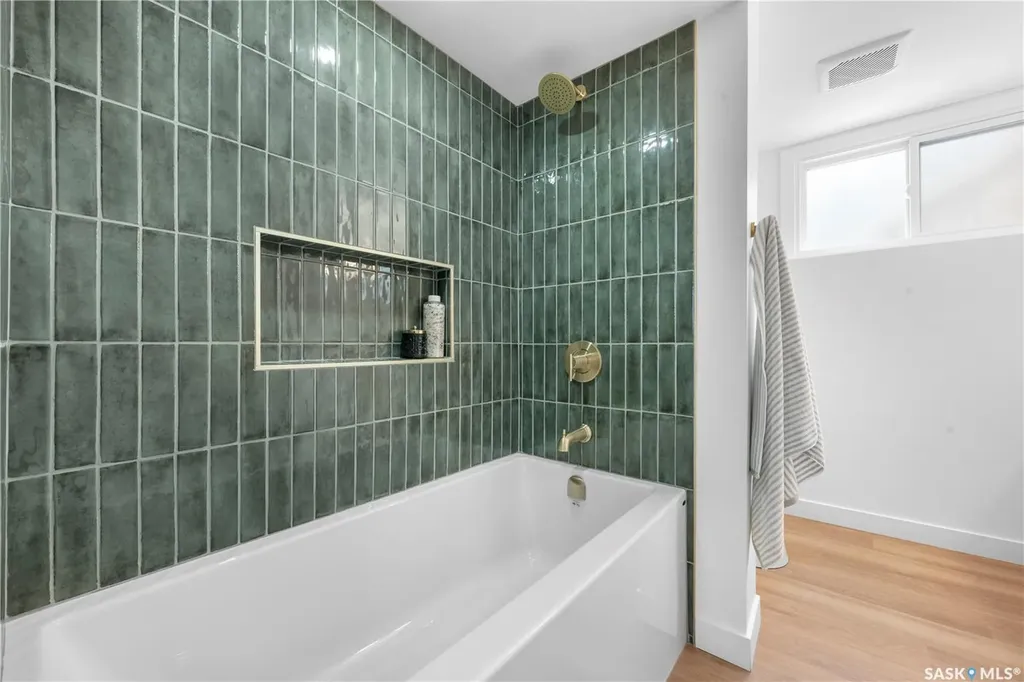 73 Tibbits Road Regina SK S4S 1N5