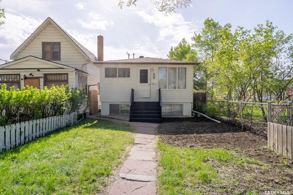 1840 Quebec Street Regina SK S4P 1J5