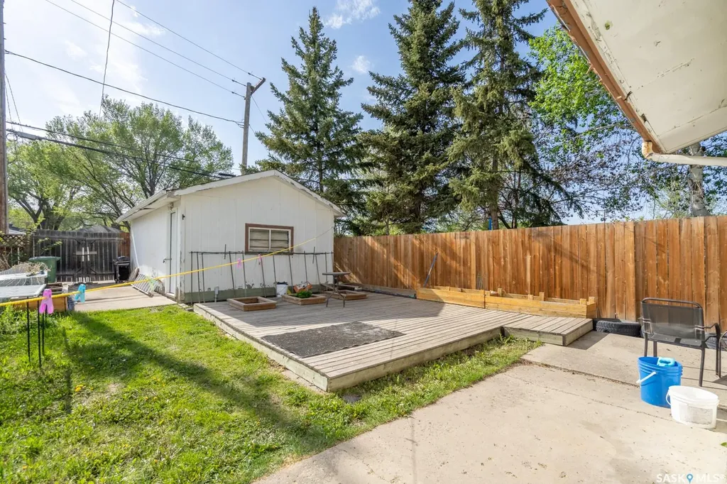 1840 Quebec Street Regina SK S4P 1J5