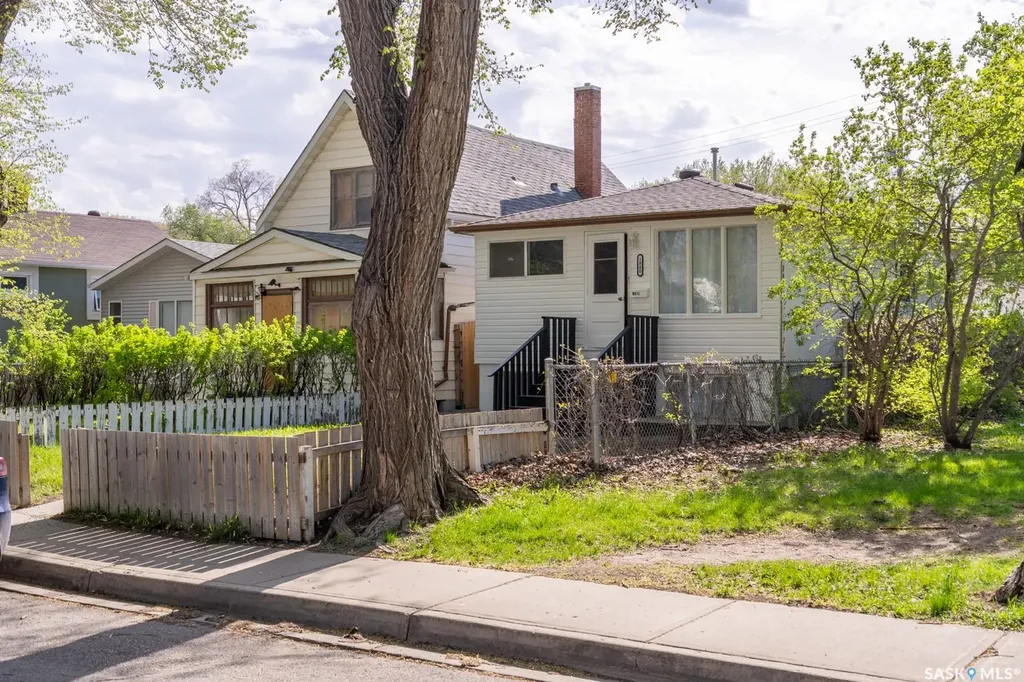 1840 Quebec Street Regina SK S4P 1J5