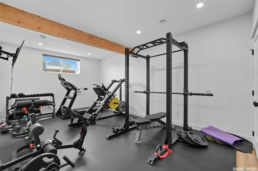 806 Gillies Crescent Saskatoon SK S7V 0C2